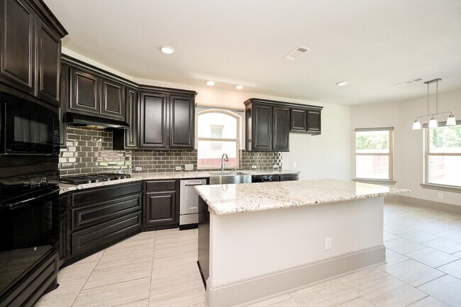 Building Photo - 25235 Birchwood Springs Ave