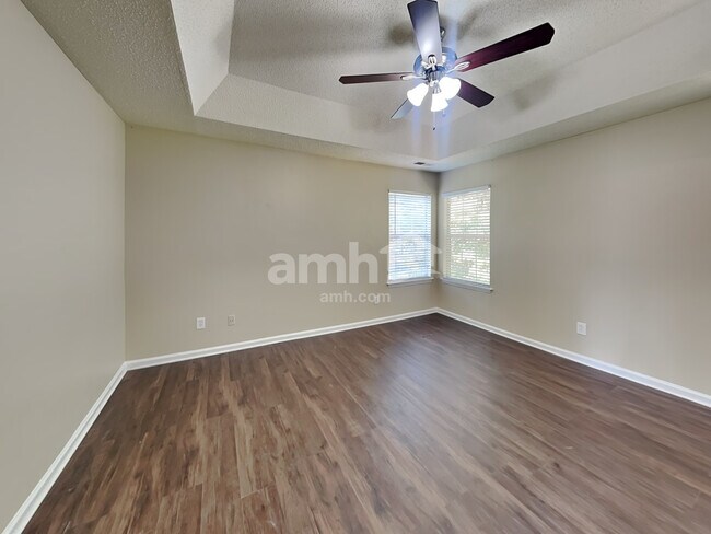 Building Photo - 8638 Flowers Court