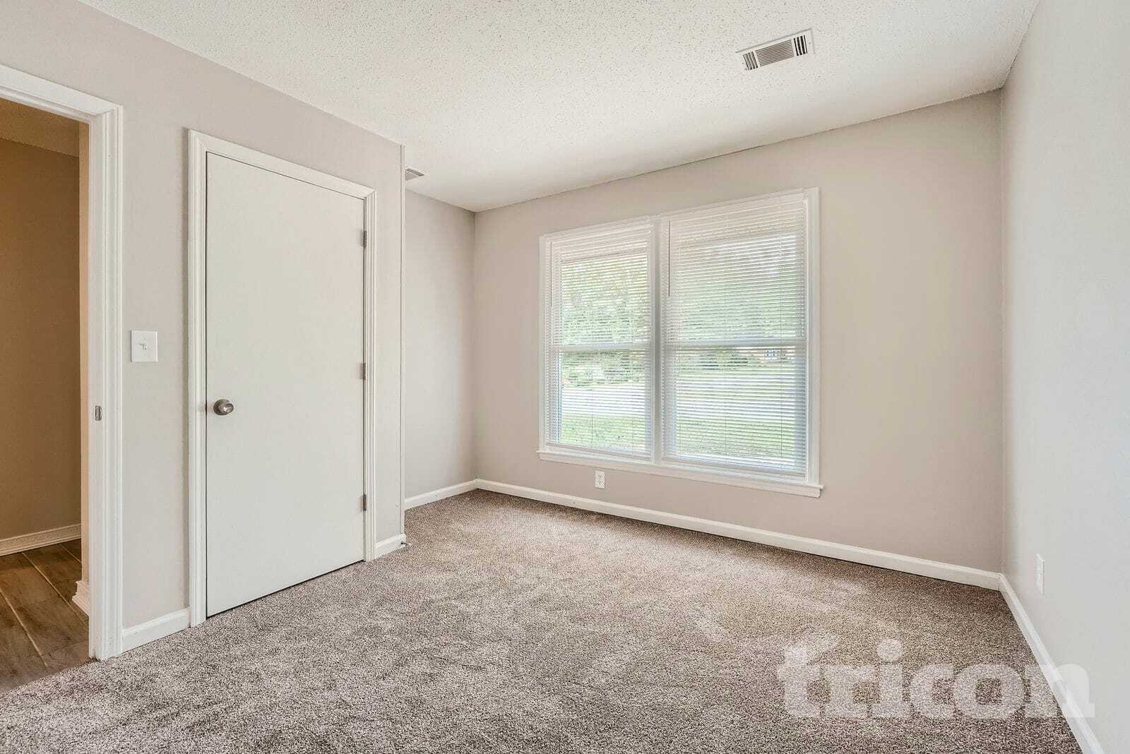 Building Photo - 5313 Larewood Dr