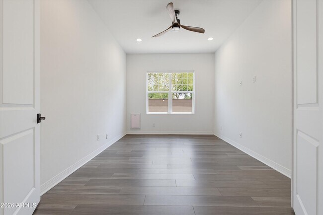 Building Photo - 2024 W Andalusian Trail