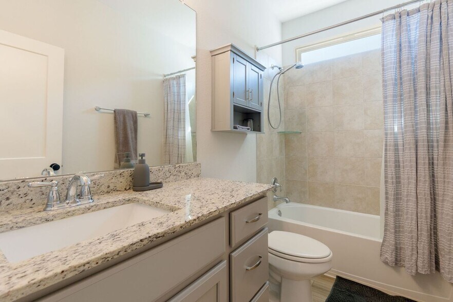 Building Photo - 2011 Cutleaf Dr