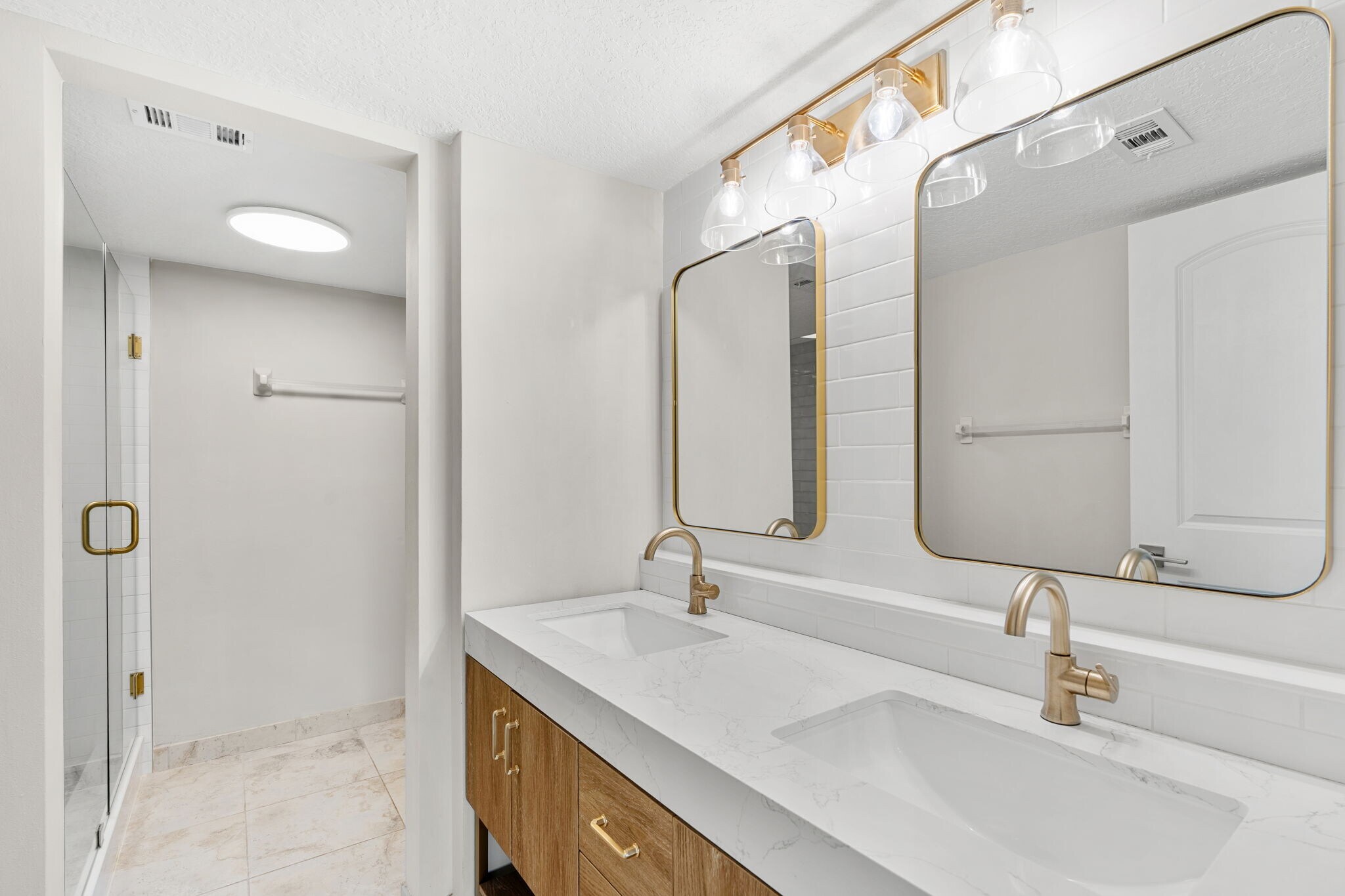 Primary Bathroom - 1700 Commodore Blvd