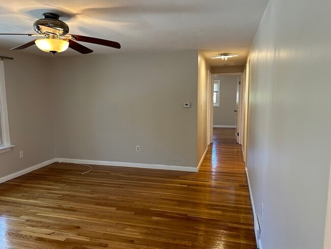 Building Photo - 44 Carruth St