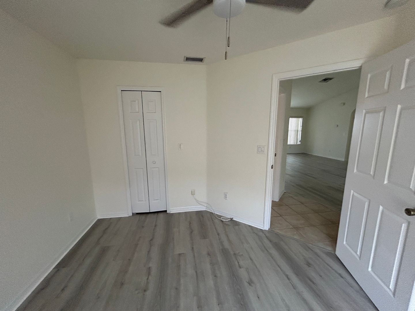 Building Photo - Nice 3/2 with newer carpet