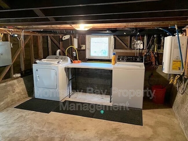 Building Photo - 650 Spencer St