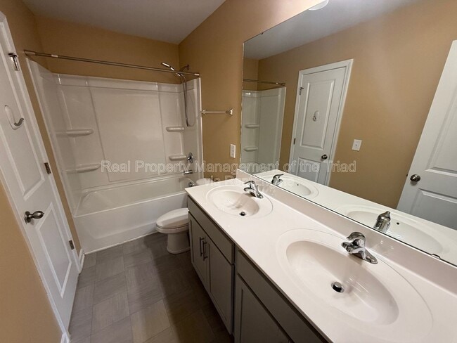 Building Photo - 610 Spaulding St