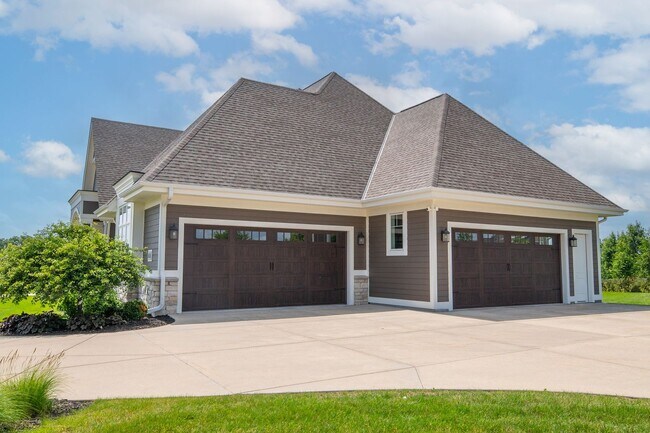 Building Photo - 1626 Twisted Oak Ct