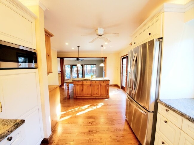Building Photo - Elegant Woodside Tudor Home