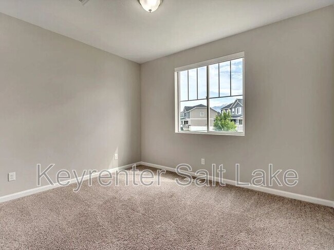 Building Photo - 31 N Palomino Way