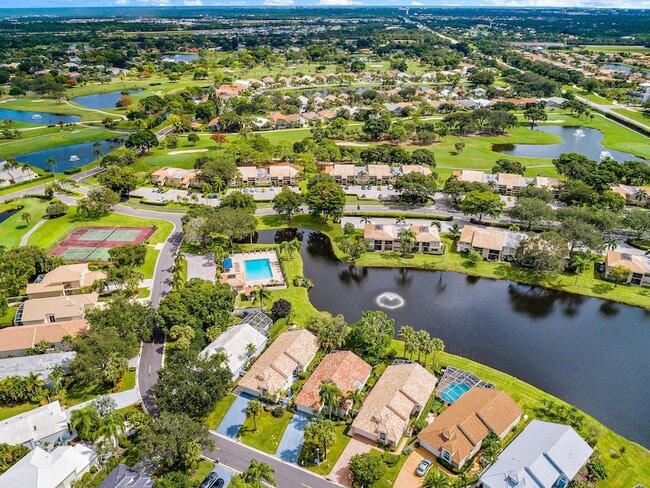 Building Photo - 6866 Briarlake Cir