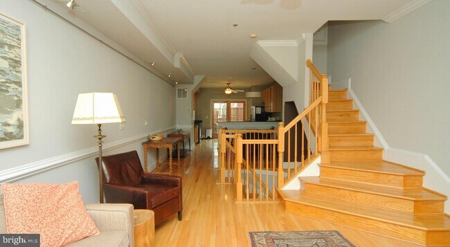 Building Photo - 706 S Bond St