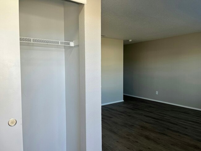 Building Photo - 6012 Rex Hall Ln