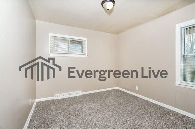 Building Photo - 4636 N 72nd St