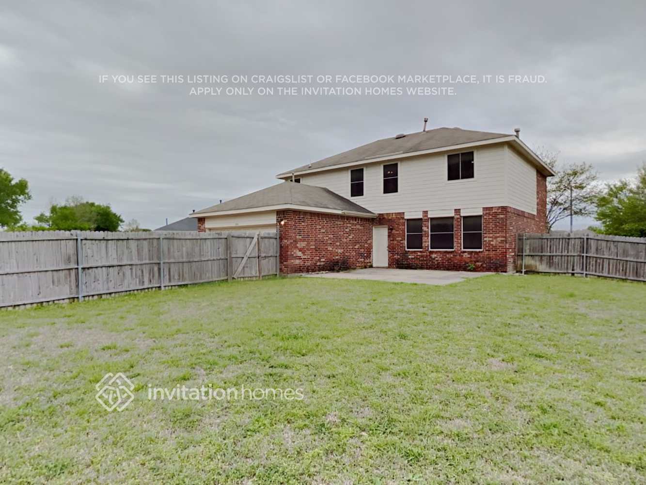 Building Photo - 200 Laramie Ln