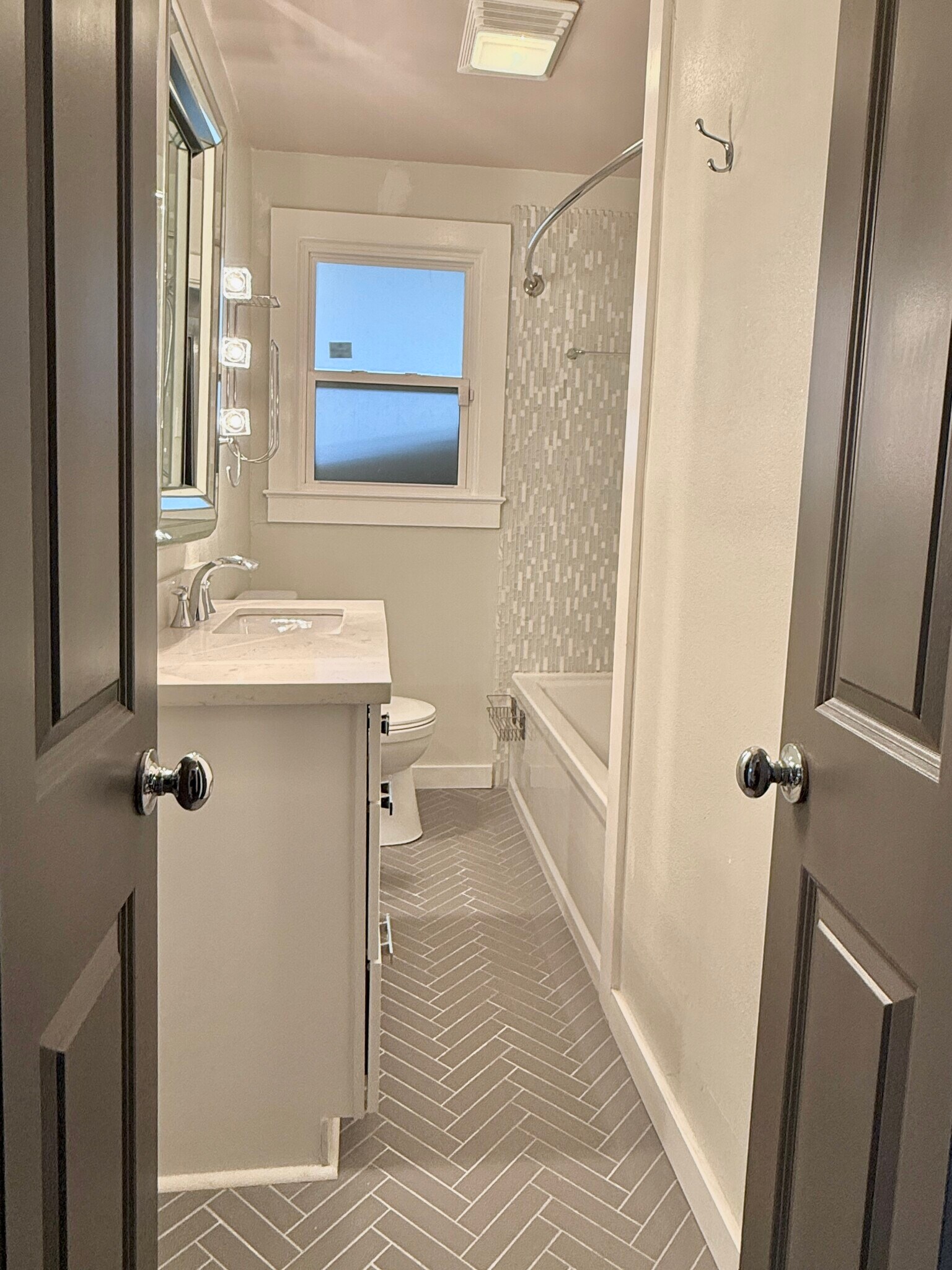 Spa Bathroom with soaking tub - 820 Thirba St