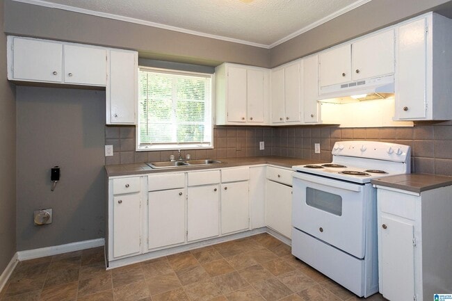 Building Photo - 204 Mccormick Ave