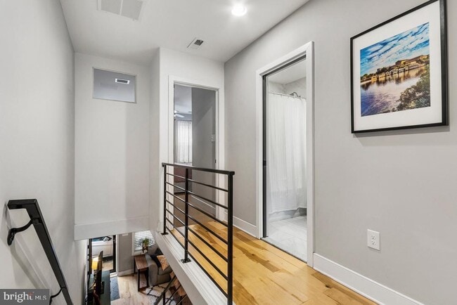 Building Photo - 2427 E Boston St