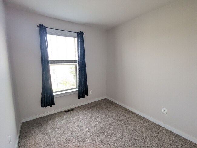 Building Photo - 1129 Lawler Dr