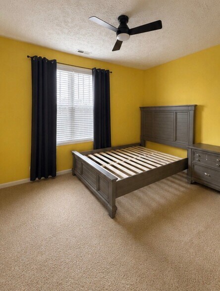 Building Photo - 3930 Bardstown Ct