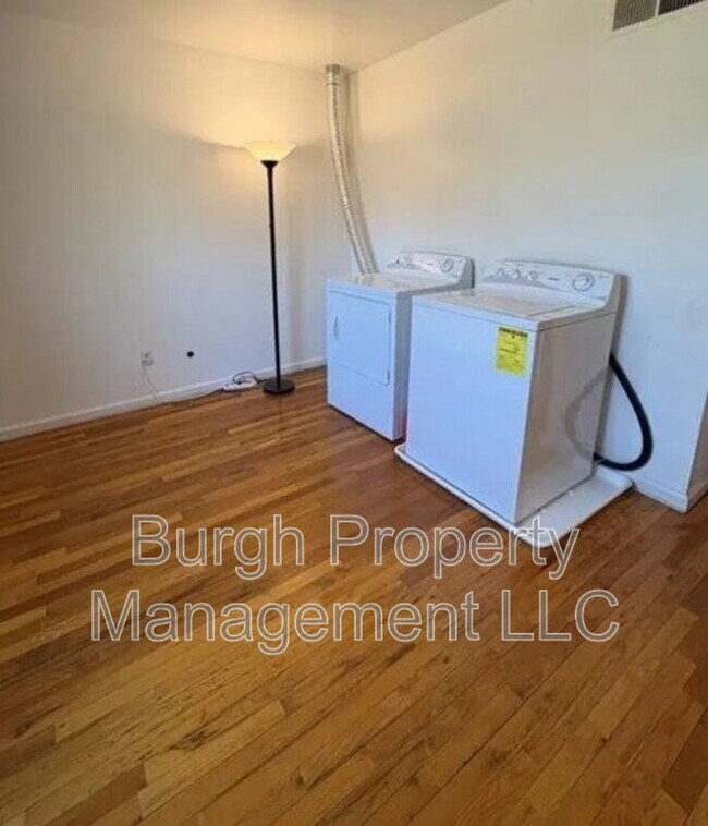 Building Photo - 1234 Pennsbury Blvd S