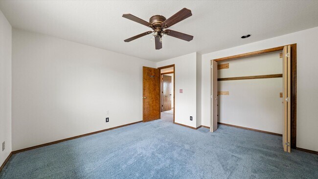Building Photo - Spacious 4-Level Home with Panoramic Views for Lease – Hills West, South Richland – $2,800/mo