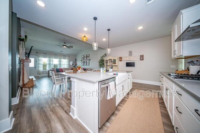 Building Photo - 5008 Cedar Brush Ct