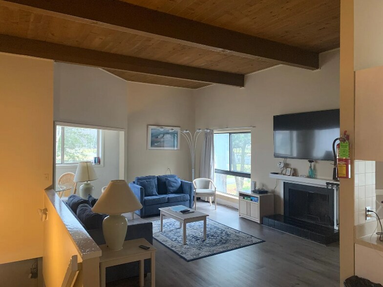 Primary Photo - 438 Ocean Pkwy