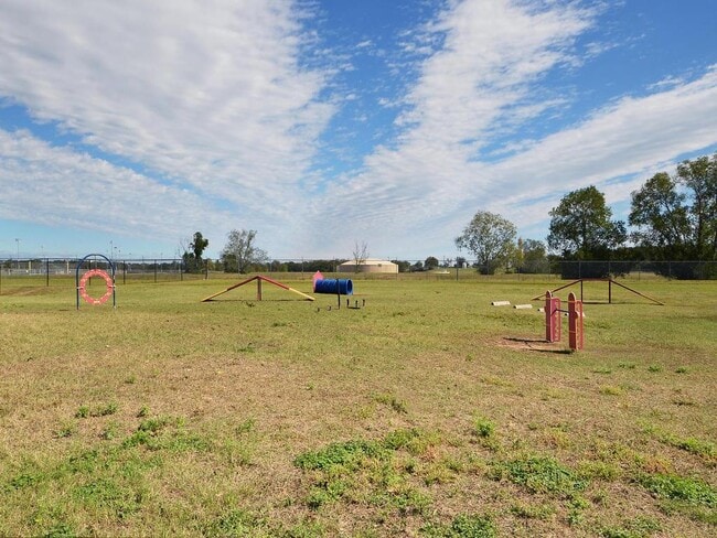 Building Photo - 1200 Brendon Lee Lane