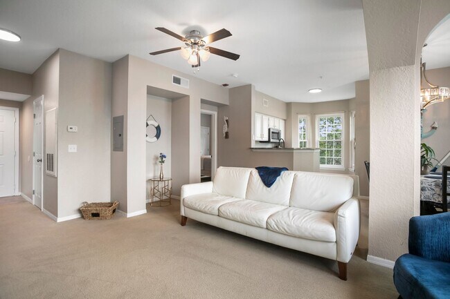 Building Photo - ** THE TIDES AT PELCIAN LANDING ** 2 BED /...
