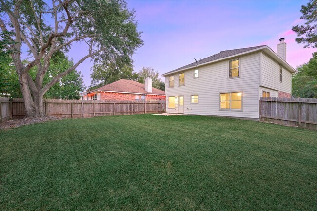 Building Photo - 3501 Buckingham Ln