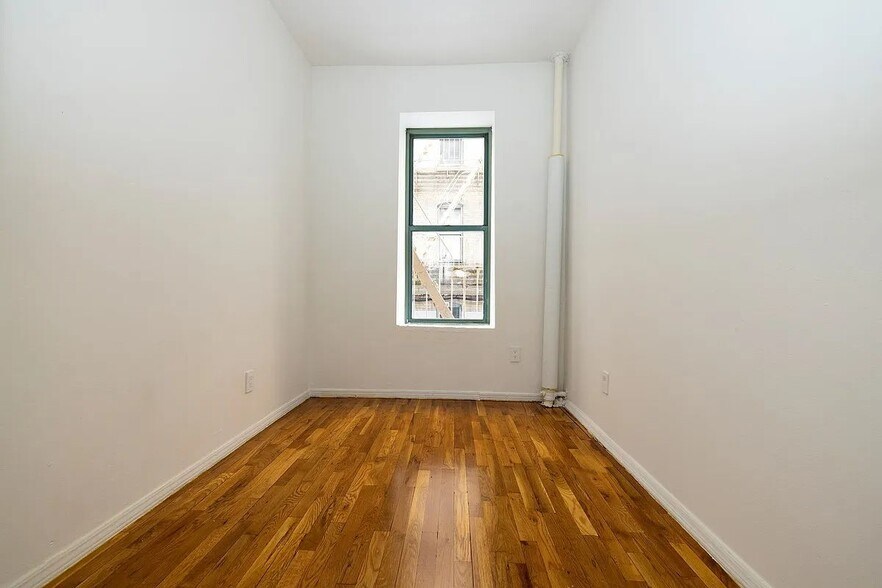 Building Photo - 244 W 64th St