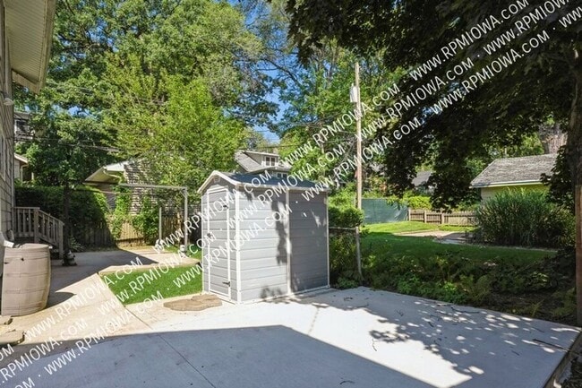 Building Photo - 3315 Woodland Ave