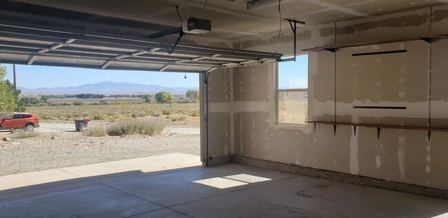 Building Photo - 3 bedroom home in Mason Valley's  Walker R...