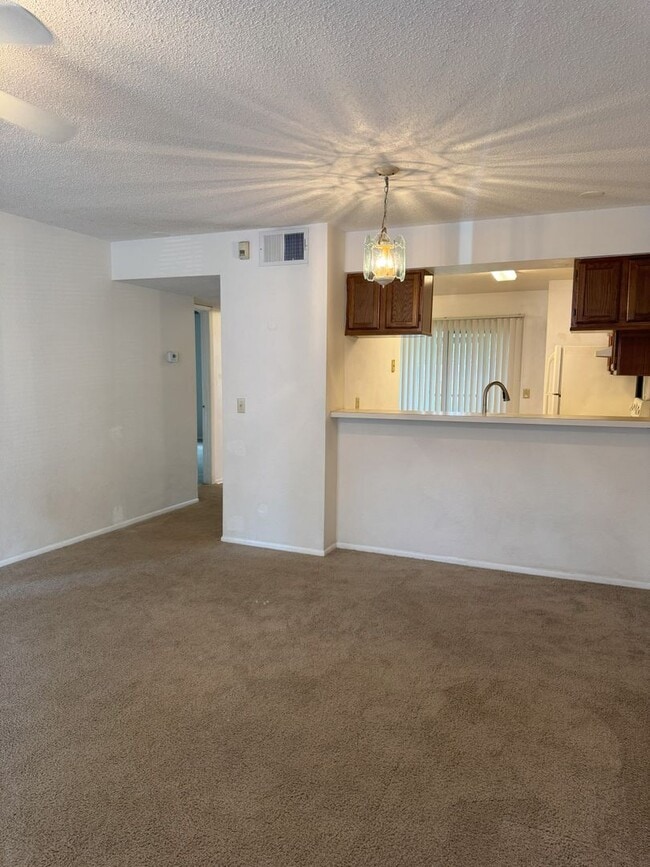 Building Photo - Manors of Bryn Mawr 2 Bed 2 Bath Condo AVA...