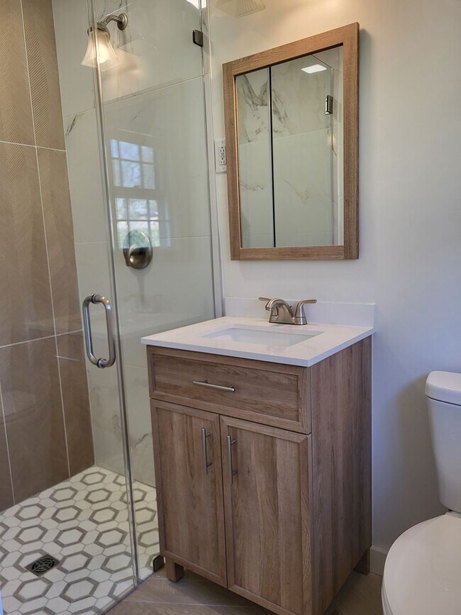 Building Photo - 3 bedroom in Coulwood