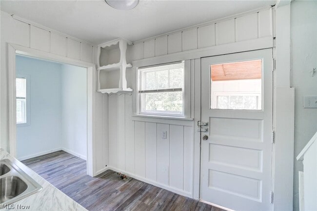 Building Photo - 4312 Kenmore Ave