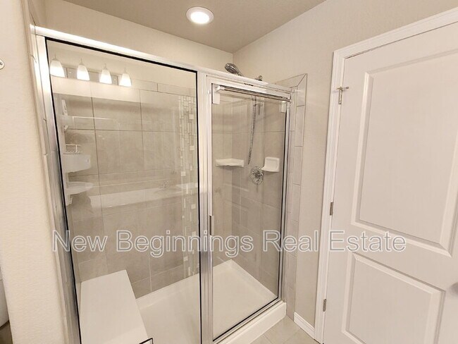 Building Photo - 6045 Inman Vw