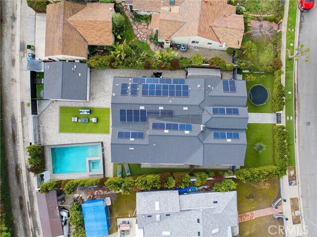 Building Photo - 19148 W Oxnard St