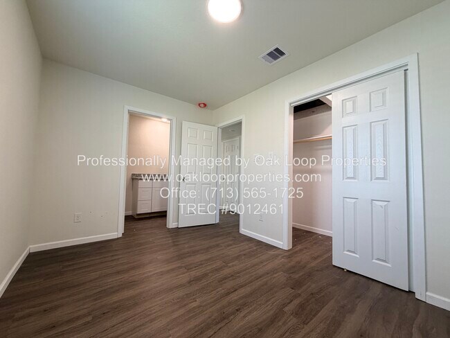 Building Photo - 4 N Atlantic St