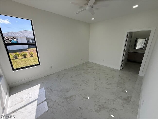 Building Photo - 1409 NW 21st Ct