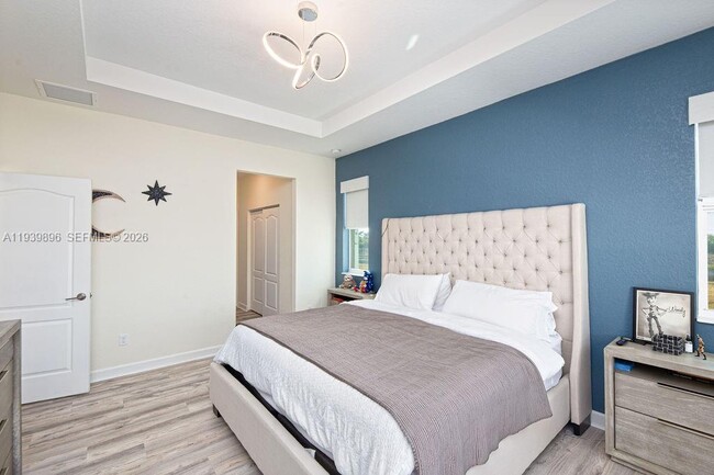 Building Photo - 8175 NW Greenbank Cir