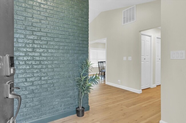 Building Photo - 4011 Danbury Dr