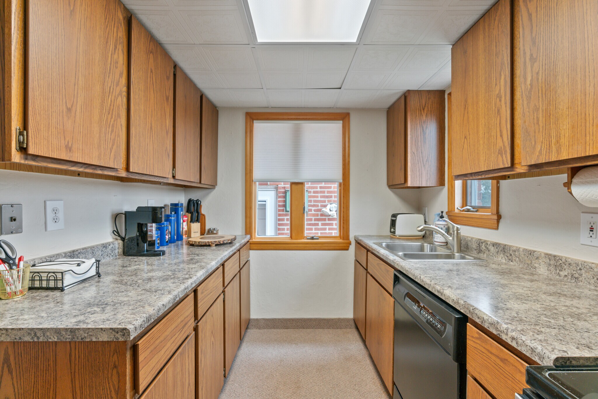 Building Photo - 802 Dunster St