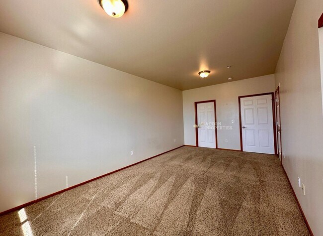 Building Photo - 1850 SW Scenic Heights St