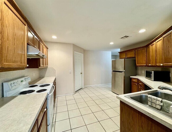 Building Photo - 1300 NW 138th St