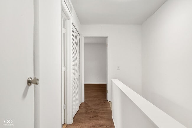 Building Photo - 7488 Countrybrook Dr