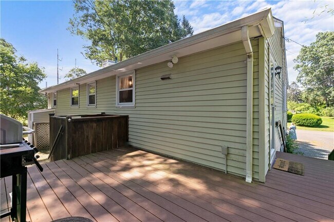 Building Photo - 25 Harris Dr