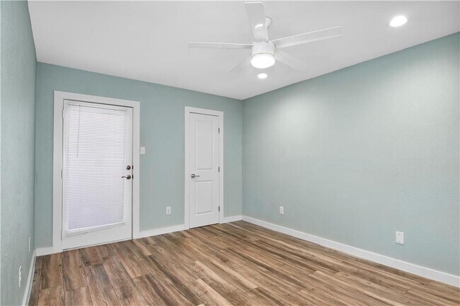 Building Photo - 1748 Ohlen Rd