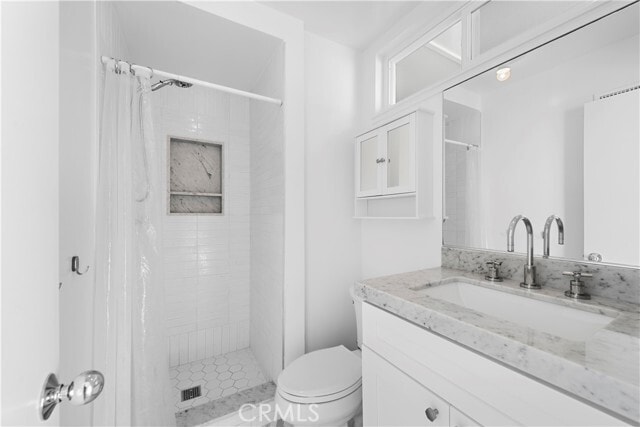 Building Photo - 1053 Oro St