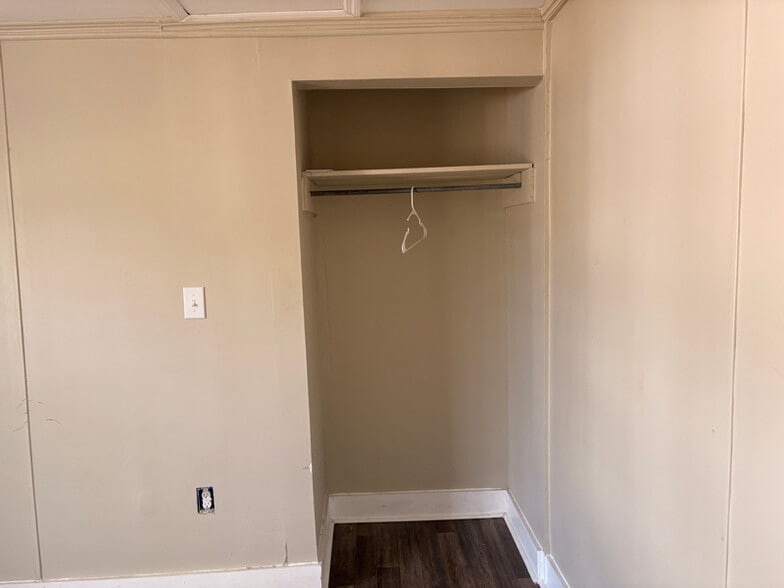 Building Photo - 1256 Bailey Ave